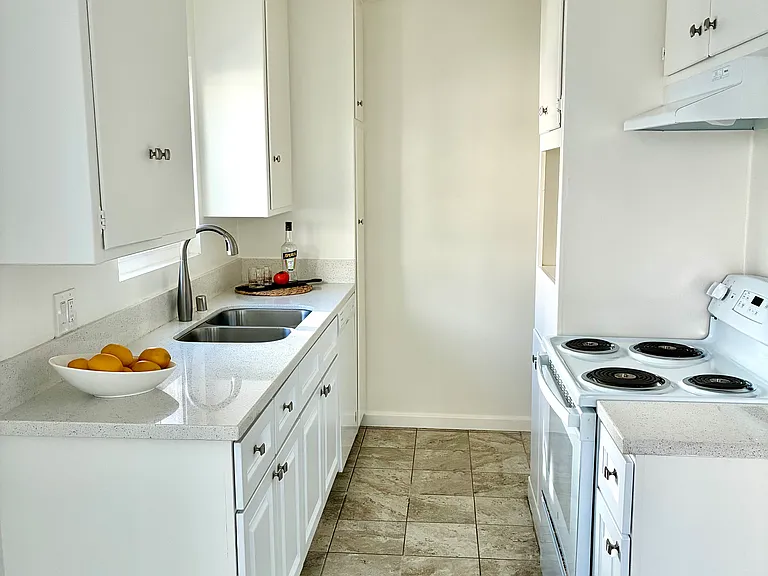 5808 S Pacific Coast Hwy #1 — Photo 4