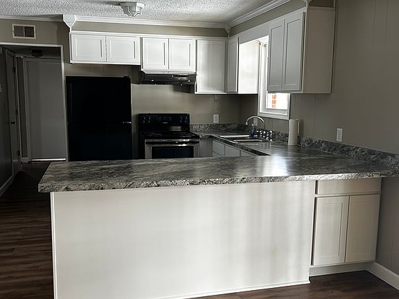 4th image of 720 Washington Blvd
