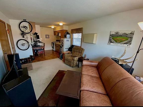 3rd image of 338 18th Ave NE