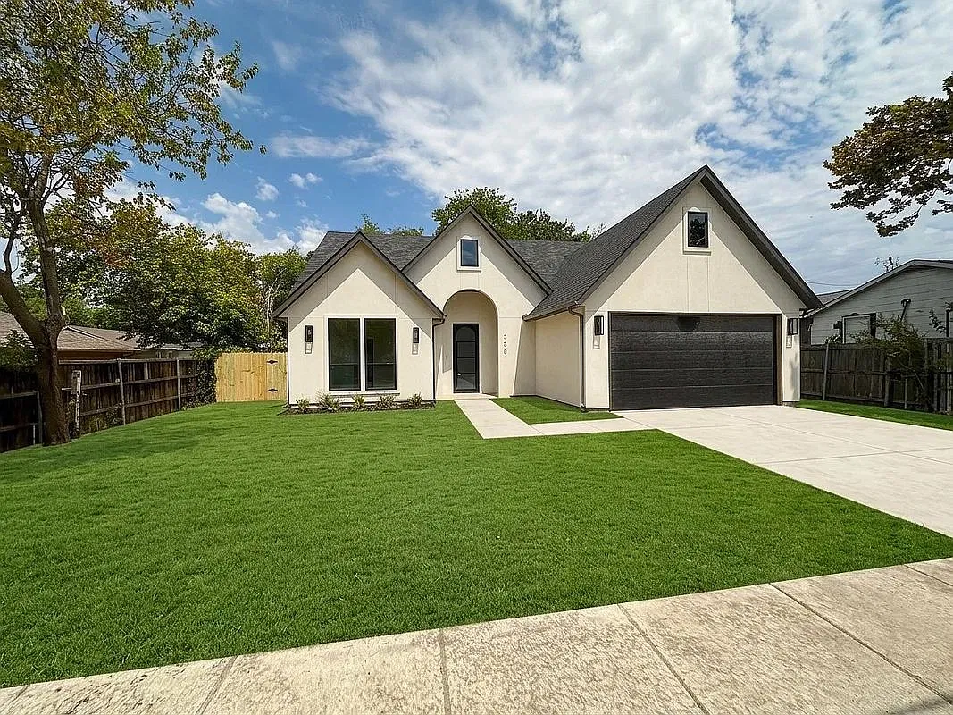 3 bed, 2.5 bath, 1800 sqft, $2,800 — Photo 1