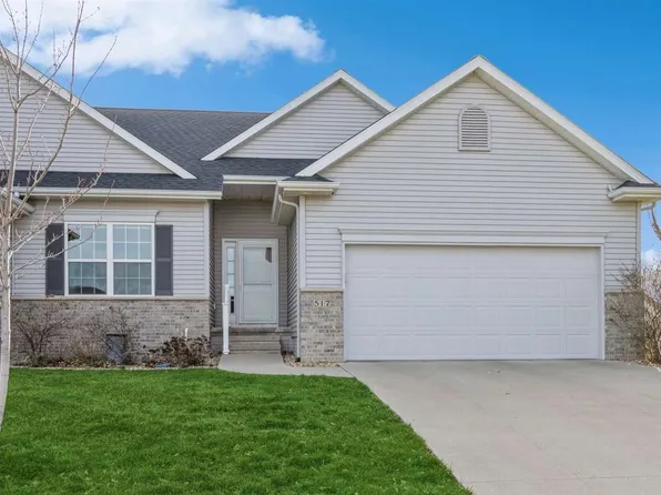 517 Stone Hedge Dr NW, Cedar Rapids, IA 52405