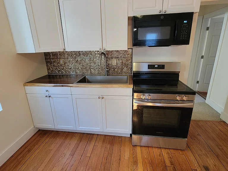 762 Eastern Ave #2 — Photo 7