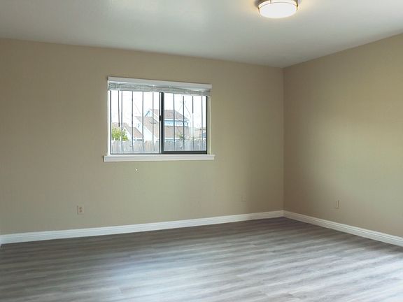 4th image of 1411 Dover Ave