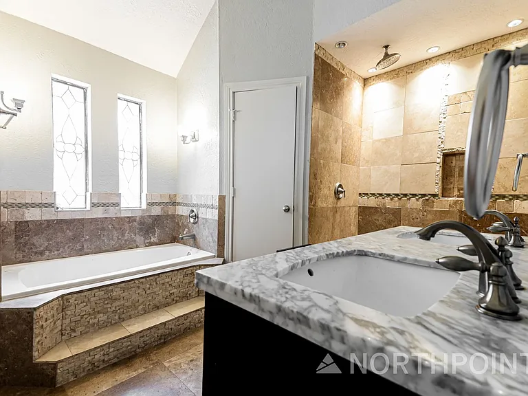 401 Kathy Ln — Photo 10