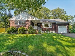 99 Birch Ln, New City, NY 10956