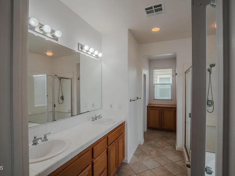 525 Shell Harbor Ln #525 — Photo 45