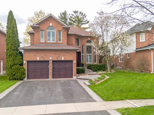 5 Shetland Dr, Hamilton, ON L8B 0N9