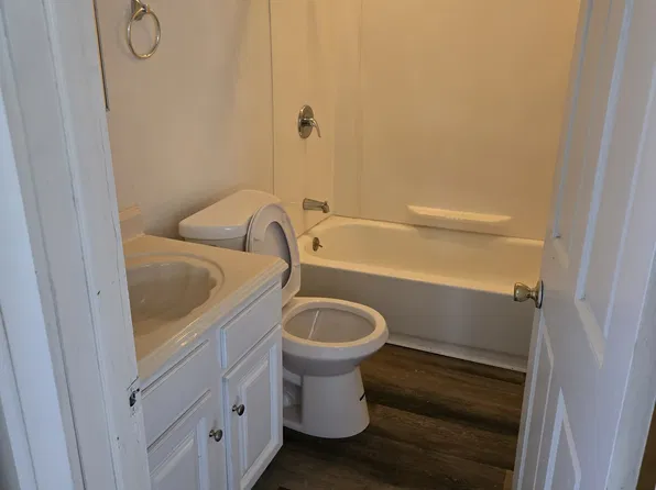 23-27 Charlotte St, Akron, OH