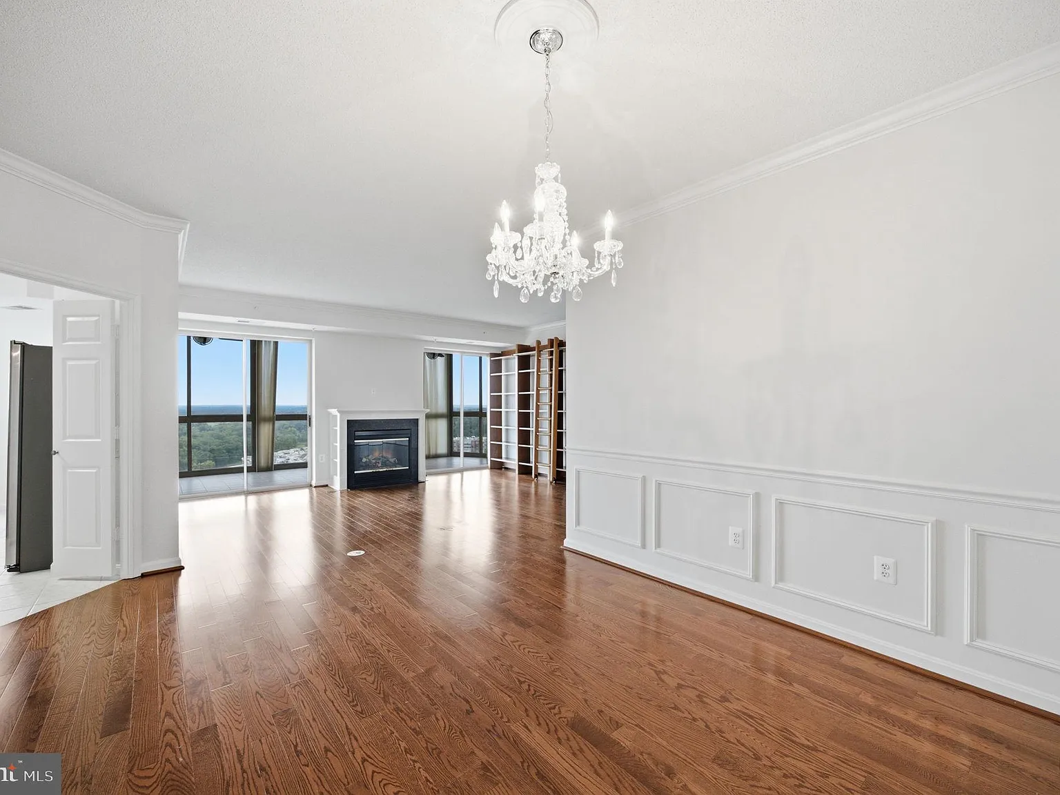 Riverview At Lansdowne Woods — Photo 4