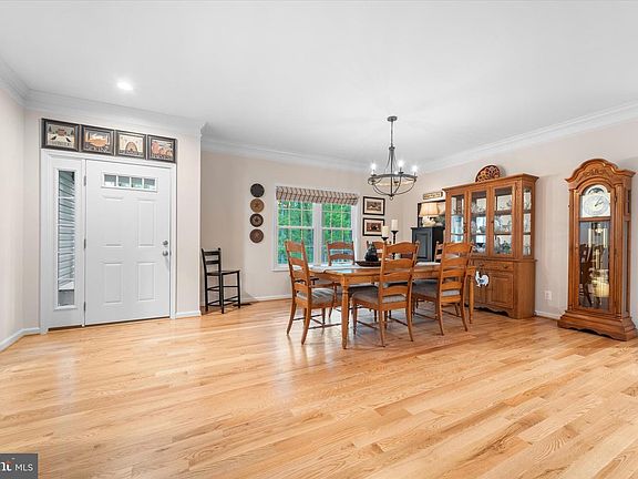 5th image of 170 Deer Haven Ln