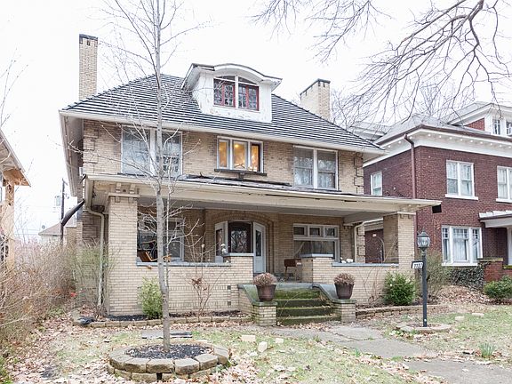 3rd image of 1137 E 98th St