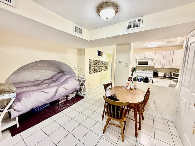 34 Mount Vernon St #G — Photo 11