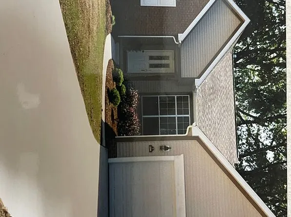 3286 Stillwater Ave NW, Canton, OH 44708