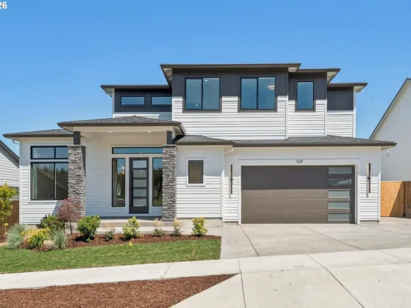769 Riley Dr, Silverton, OR 97381