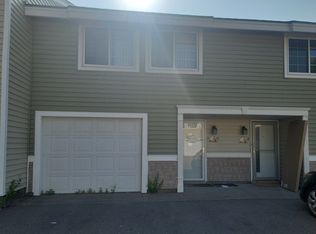 3261 Valley Ridge Dr, Eagan, MN 55121