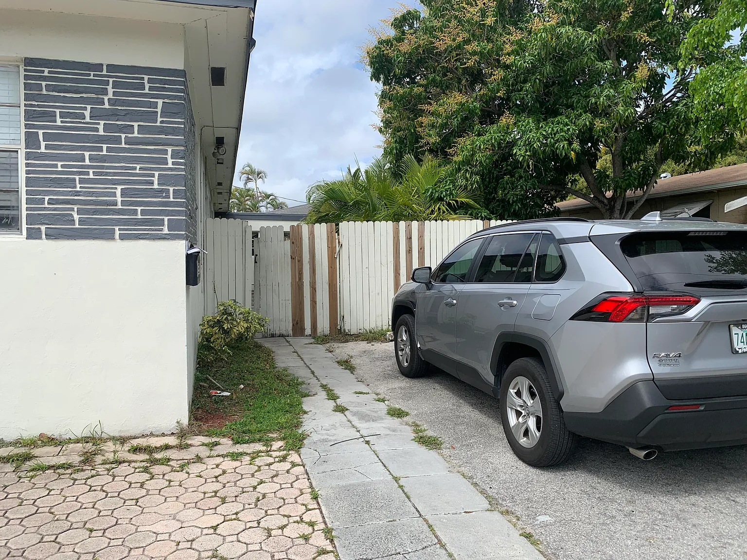 3 bed, 2.0 bath, 1100 sqft, $1,995 — Photo 2