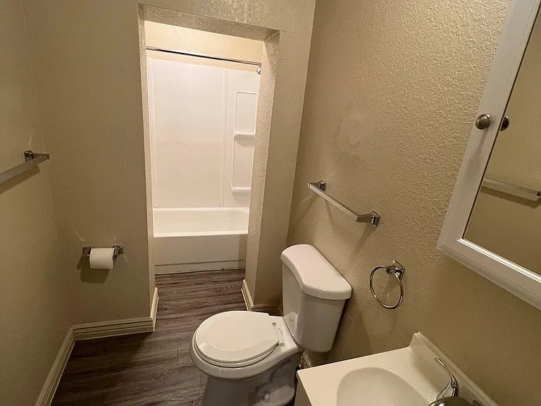215 E Evans Ave #A — Photo 4