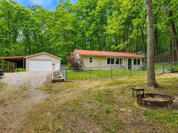 10465 N Athey Ave, Harrison, MI 48625