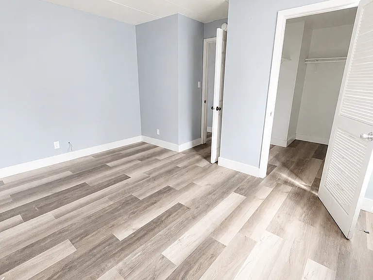 204 Middlebury St — Photo 11