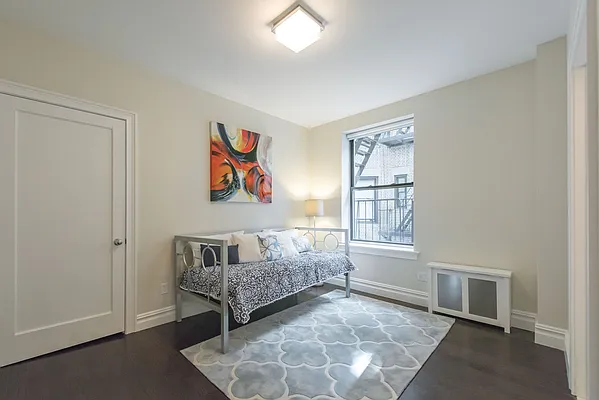 Rented by Compass | media 9