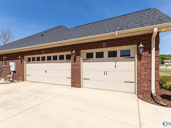 3rd image of 114 Rushing Brook Dr