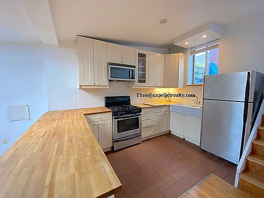 5th image of 398 Metropolitan Ave #2