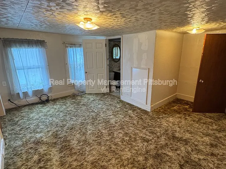 2812 Edwards Way — Photo 9
