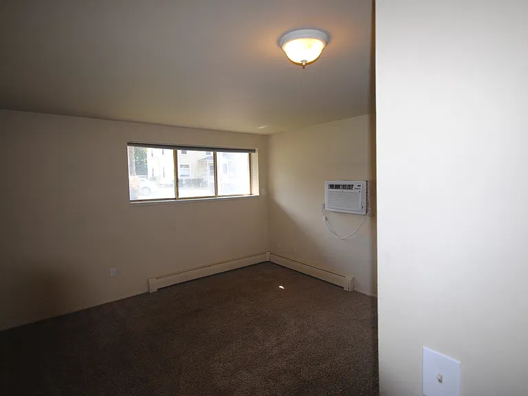 817 Arch St — Photo 15