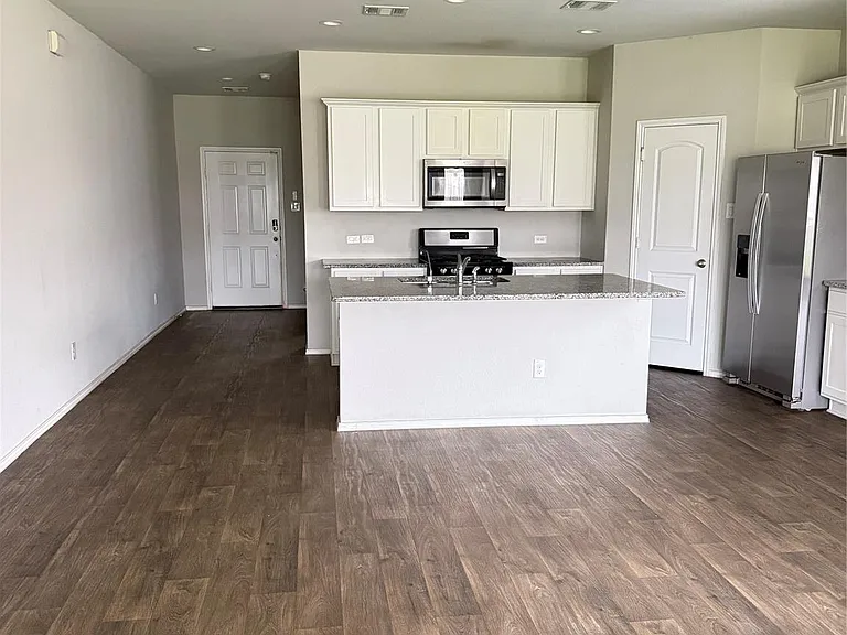 4406 Andorno Dr — Photo 3
