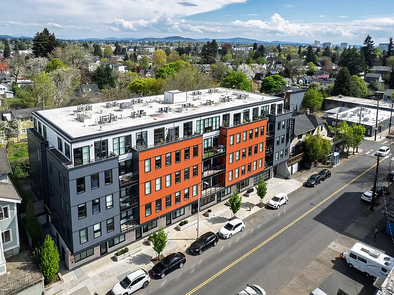 The Robert | Exterior