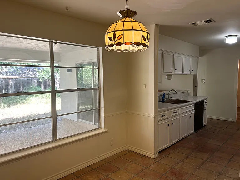 5927 Forest Knoll St — Photo 11