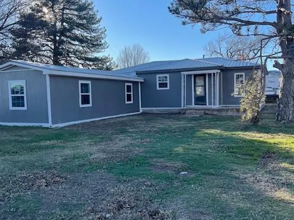 804 Walker Ave, Lone Wolf, OK 73655