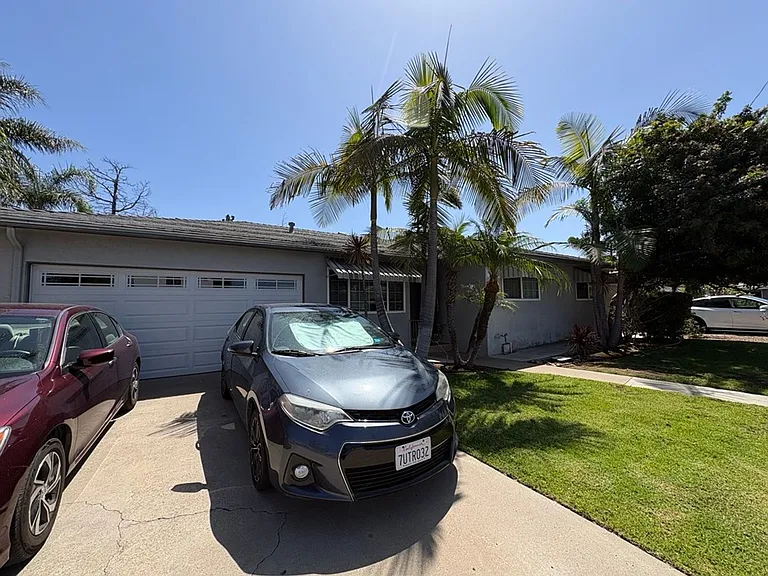 5121 Leo St — Photo 1