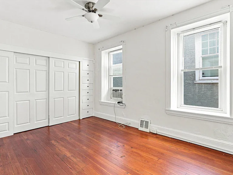223 Wendover St — Photo 15