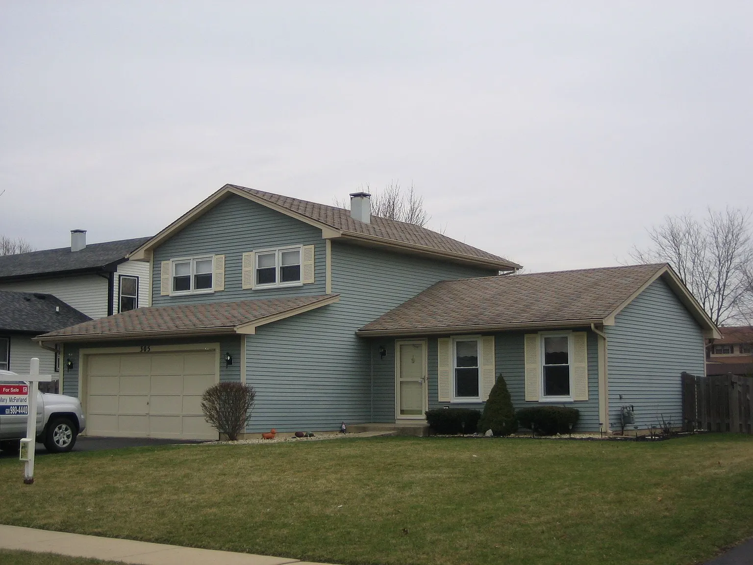305 Terrace Dr photo 1