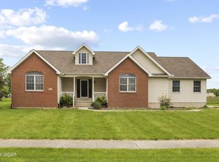 101 Sunrise Dr, Waynesfield, OH 45896