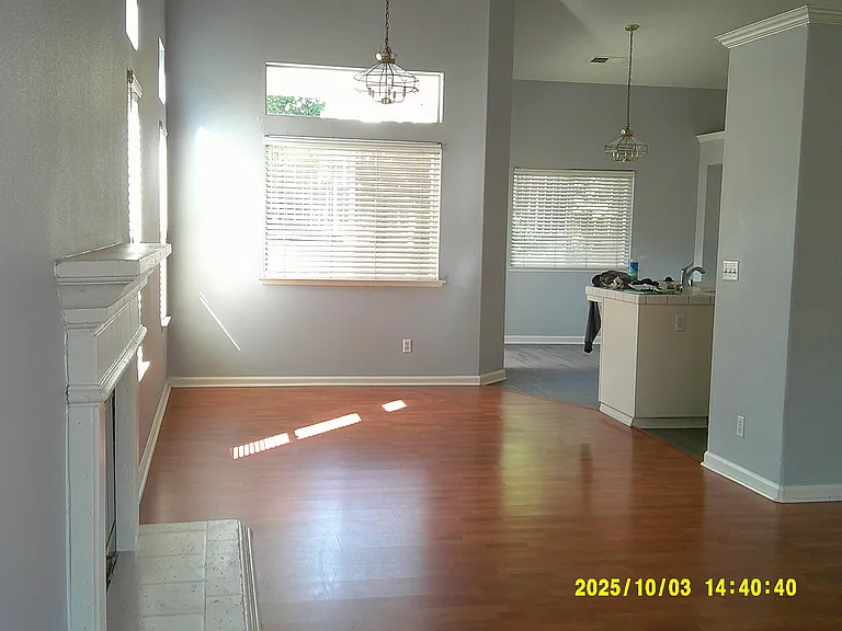 2108 E Muir Field Dr — Photo 4