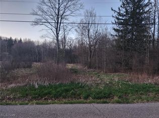 6498 McGuffey Rd, Lowellville, OH 44436