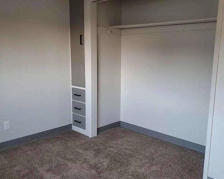 301 S Pine St #306 — Photo 3