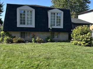 235 Louis Dr, Mississauga, ON L5B1Z1