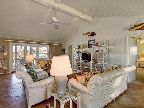2nd image of 17 Pelican Dr