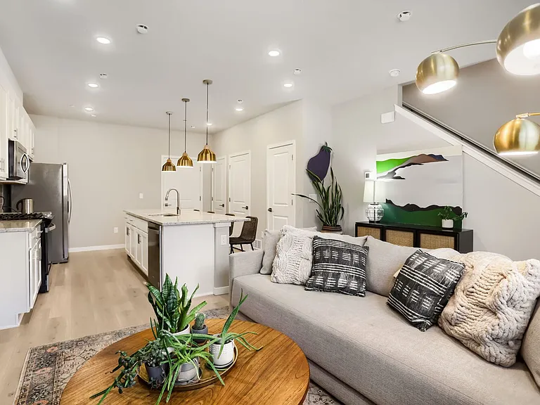 2861 Bear Springs Cir — Photo 5