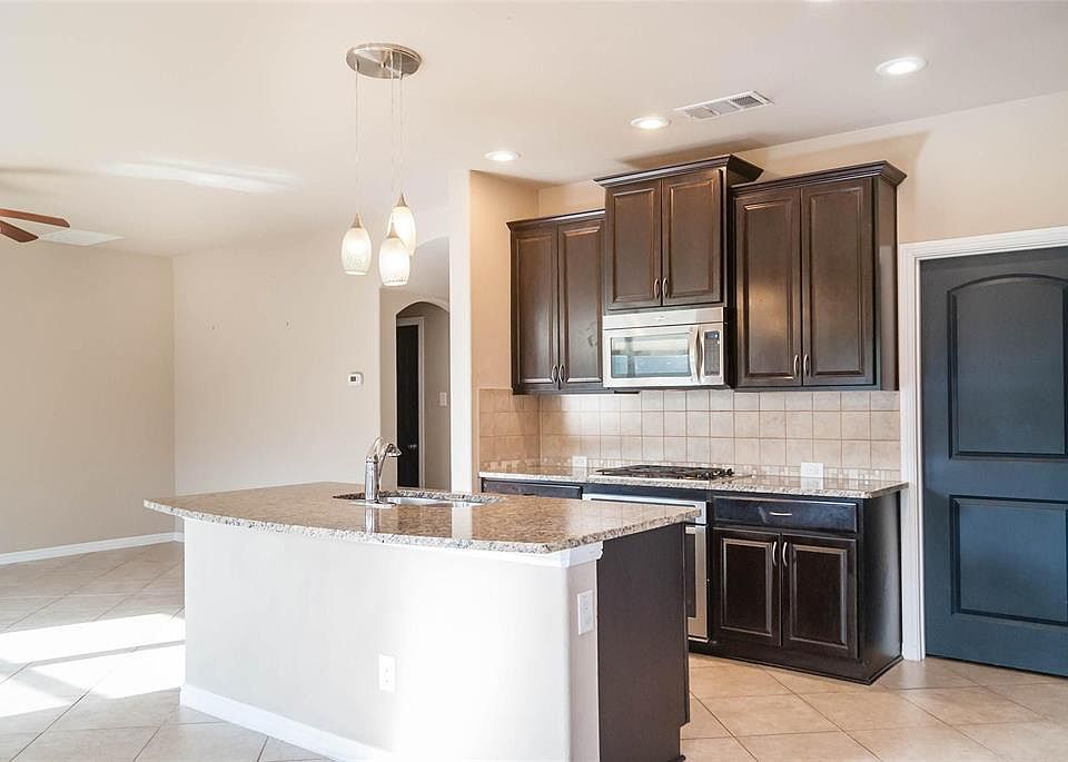 1st image of 5912 Paddlefish Dr