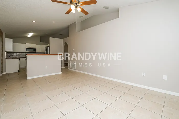 5121 Teather St — Photo 12
