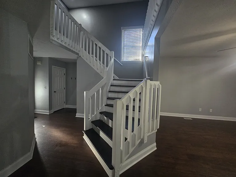 4203 Cedar View Ct — Photo 2