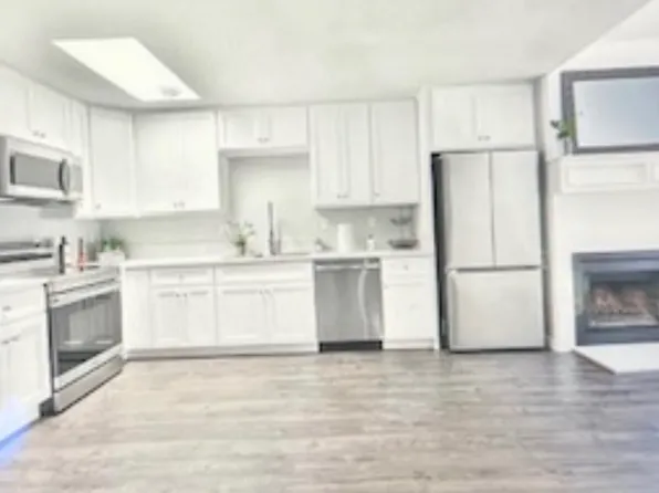 8332 Regents Rd Unit 3A, San Diego, CA 92122