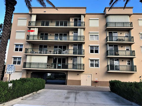4th image of 550 Jackson Ave APT 401