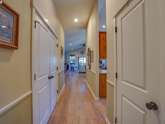 4th image of 6109 NE 57th Ave