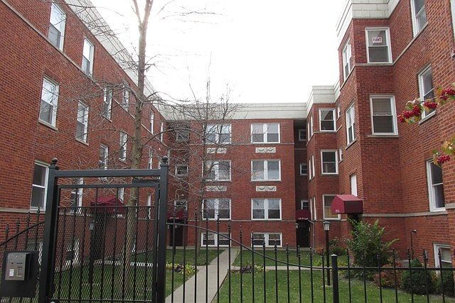 1st image of 3207 W Argyle St APT 3W