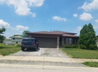 15216 9th Ave, Phoenix, IL 60426